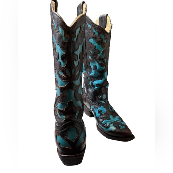 Corral Vintage Cowboy Boots for women Teal 
Size 8.5
Genuine Leather - Picture 3 of 12